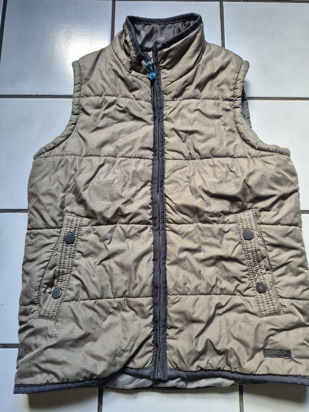 OshKosh B'gosh Kids Khaki Quilted Puffer Vest Size 8